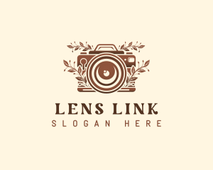 Vintage Camera Lens logo design