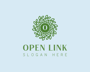 Natural Wreath Spa logo design