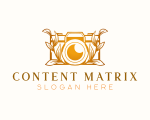 Retro Camera Lens logo