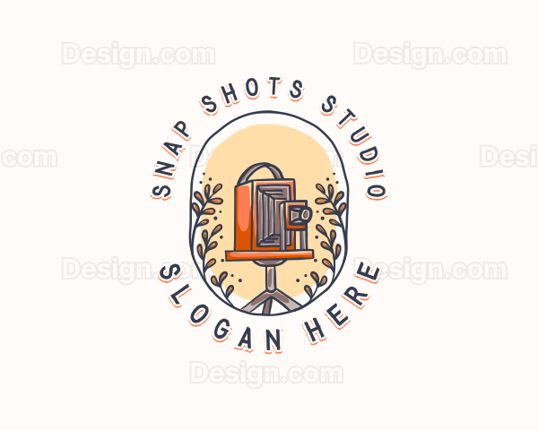 Retro Camera Studio Logo