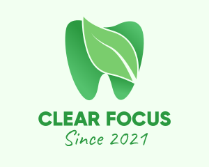 Green Natural Dentist  logo