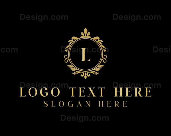 Royal Upscale Boutique Logo