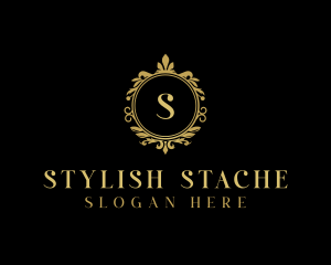 Royal Upscale Boutique logo design