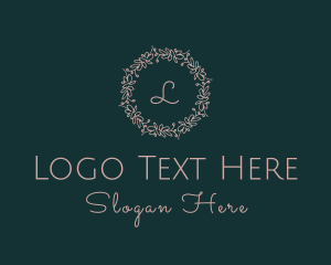 Luxe Boutique Wreath  logo