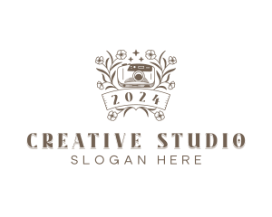 Studio Photographer Camera logo