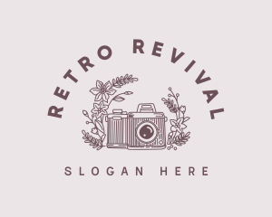 Retro Nostalgic Camera logo