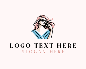Woman Fashion Influencer logo