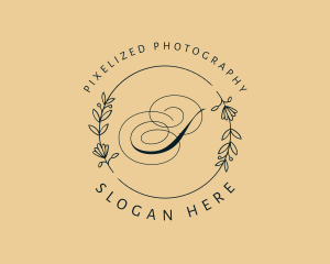 Elegant Stylist Wreath logo design