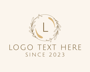 Organic Natural Leaf Wreath  logo