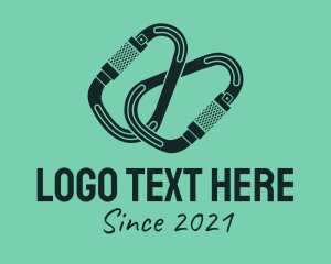 Green Outdoor Clip logo