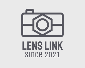 Camera Nut Lens logo design