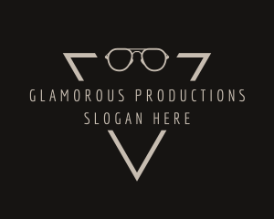 Simple Eyewear Triangle logo