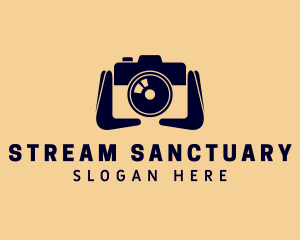Camera Photographer Vlogger logo