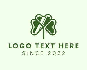 House Clover Leaf Yard logo