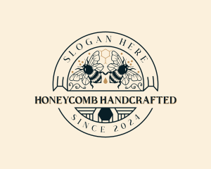 Organic Bee Honeycomb  logo