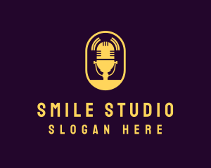 Microphone Live Podcast logo