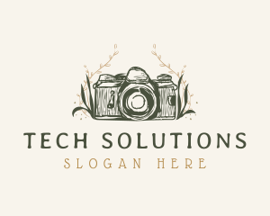 Studio Camera Photographer Logo