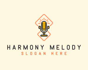 Podcast Media Microphone logo