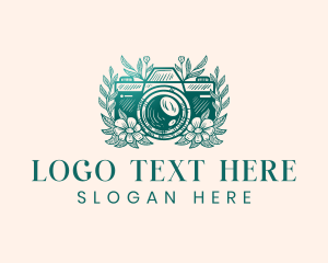 Camera Wreath Photography logo