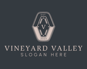 Wreath Winery Bar logo