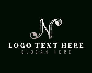 Luxury Elegant Fashion logo