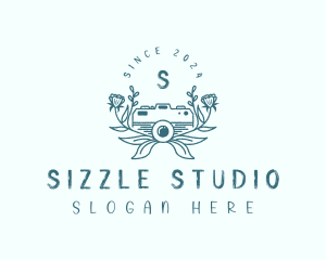 Vintage Camera Studio logo design