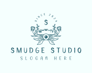 Vintage Camera Studio logo design