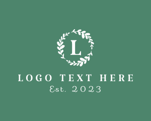 Leafy Natural Wreath logo