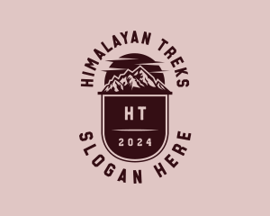 Mountain Trek Getaway logo design